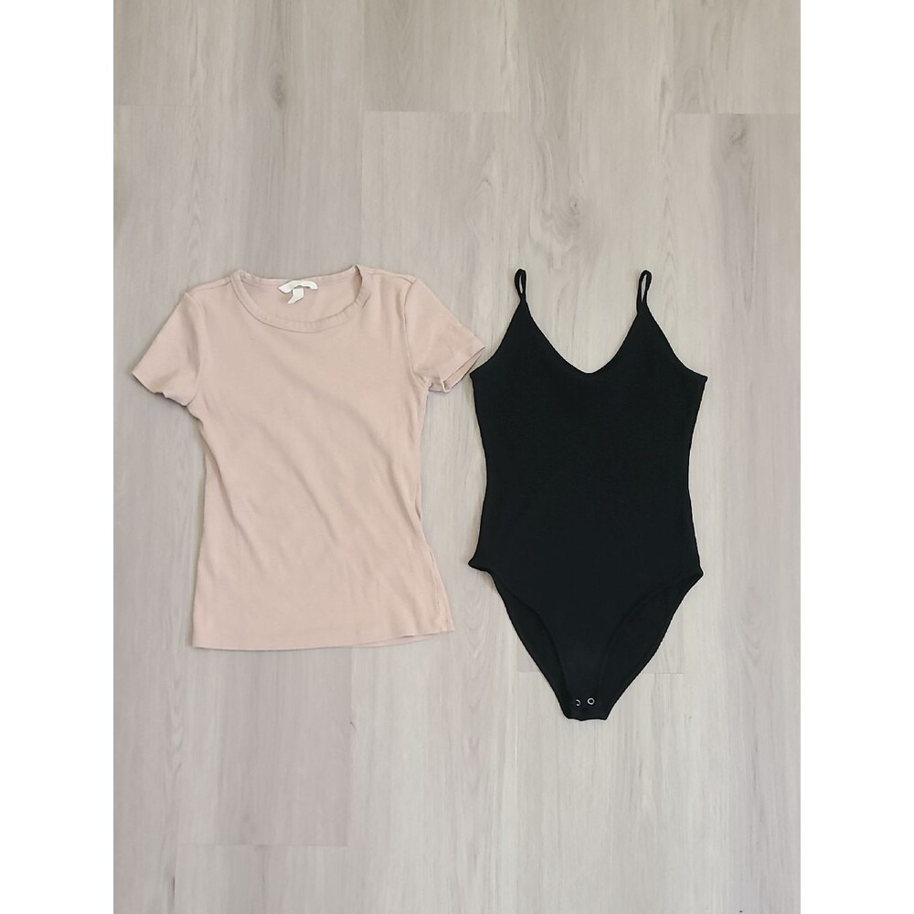 American Eagle Black Spaghetti Strap V-Neck Bodysuit H&M Tan Tee Small Capsule